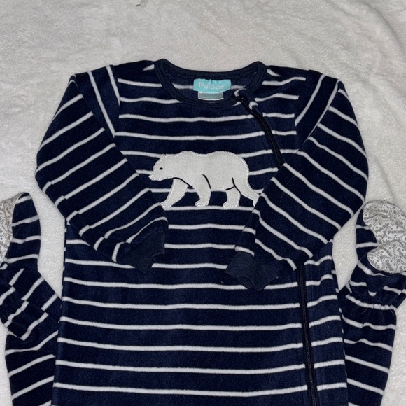 (2 for $10) PEKKLE Striped polar bear footie / sleeper 🐻❄️ 2T - Picture 2 of 9